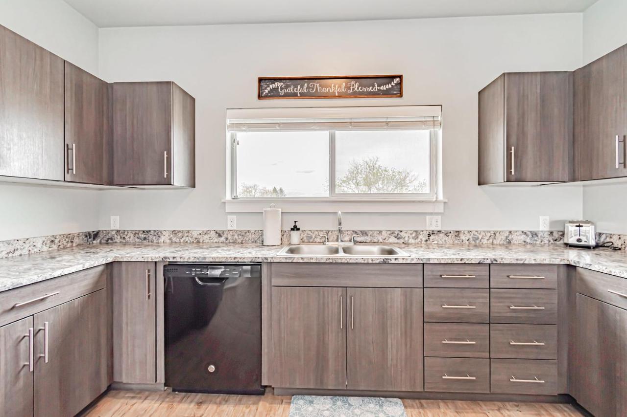 Bringham'S Mill Apartments Perfect For Groups Full Kitchen Gym And Free Parking Rexburg Buitenkant foto