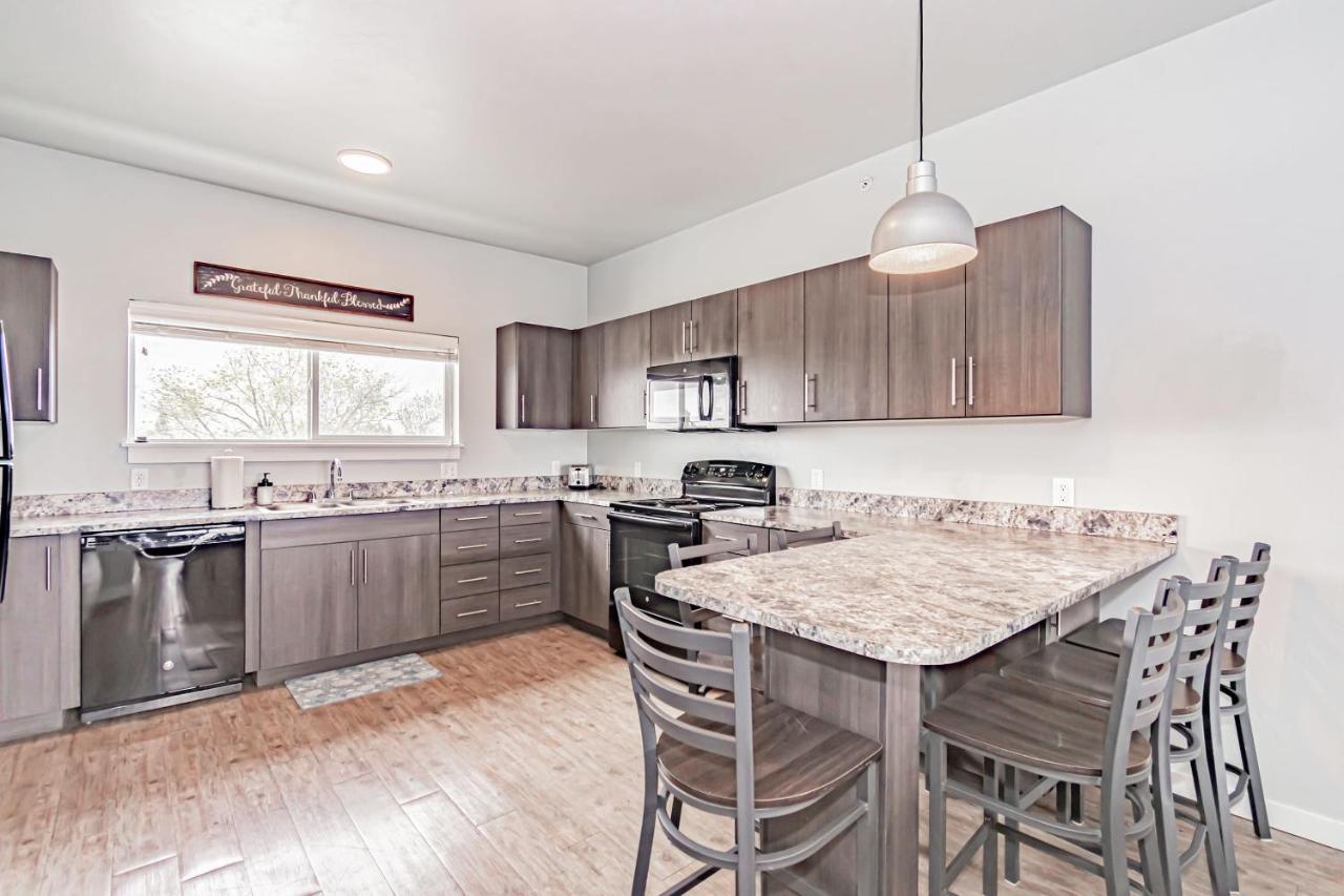 Bringham'S Mill Apartments Perfect For Groups Full Kitchen Gym And Free Parking Rexburg Buitenkant foto